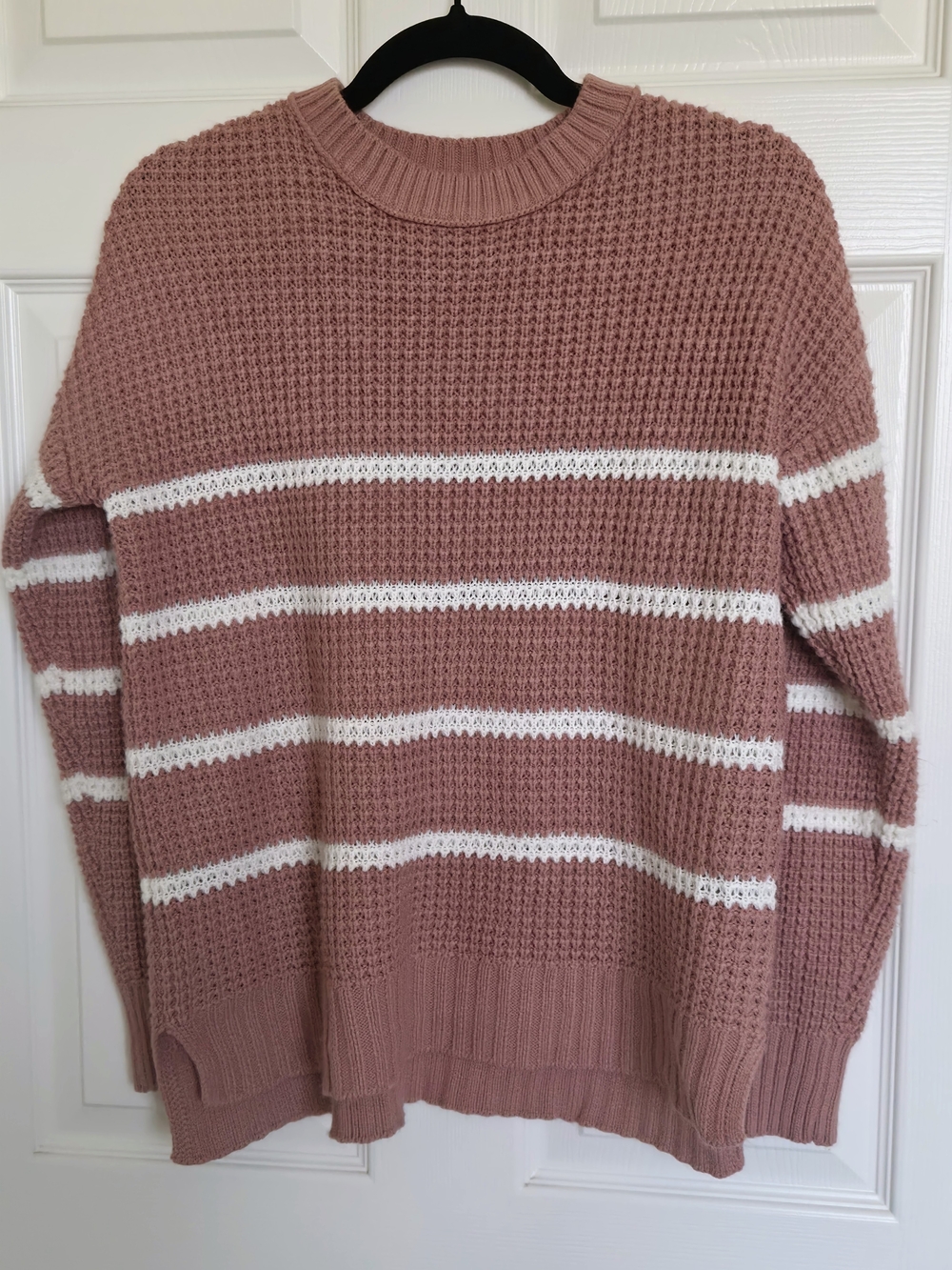 SO Dusty Rose and White Striped Waffle Knit Crewneck Sweater Size M